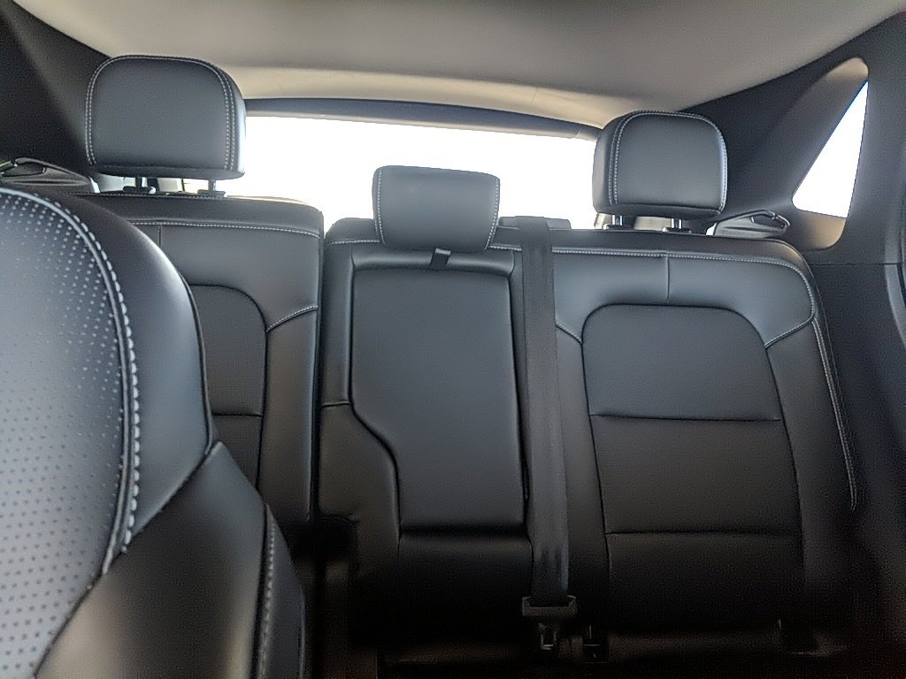 Used 2025 Ford Escape Platinum image 28