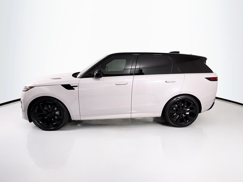 New 2026 Land Rover Range Rover Sport Dynamic SE AWD/4WD image 8