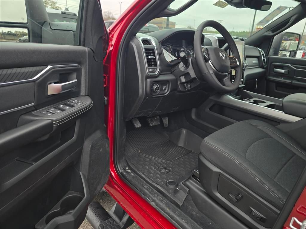New 2026 RAM 2500 Big Horn AWD/4WD image 4