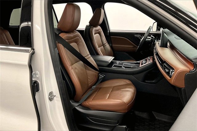 Used 2023 Lincoln Aviator Reserve w/ Elements Package Plus image 7