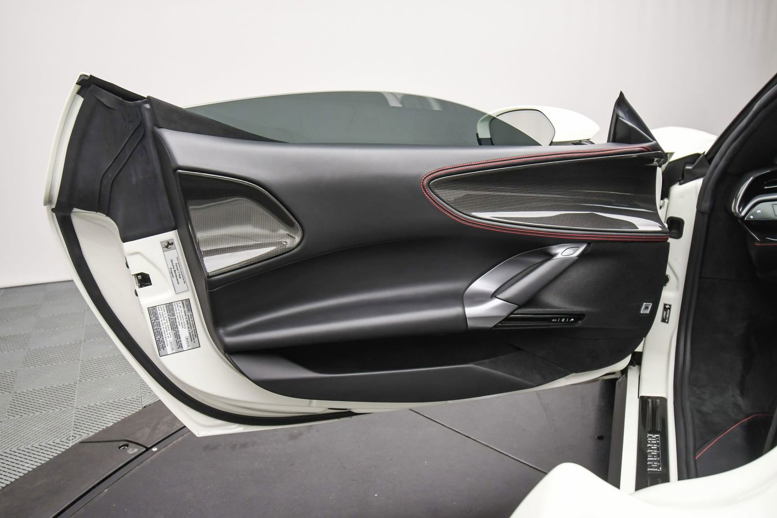 Used 2023 Ferrari SF90 Spider Bianco Avus image 48