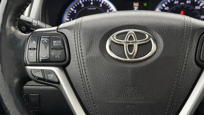Used 2015 Toyota Highlander Limited Platinum AWD/4WD image 28