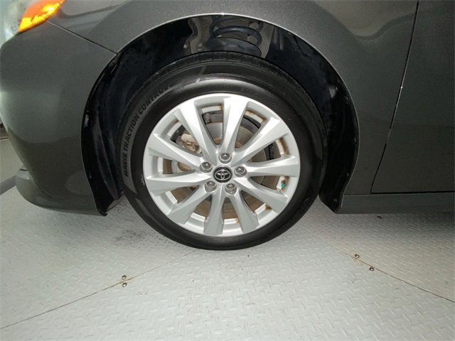 Used 2020 Toyota Camry LE image 10