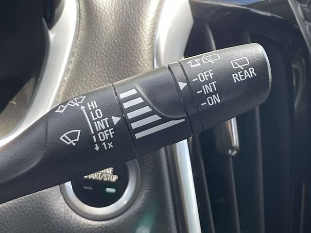 Used 2021 Chevrolet Traverse LT w/ LPO, Floor Liner Package AWD/4WD image 37