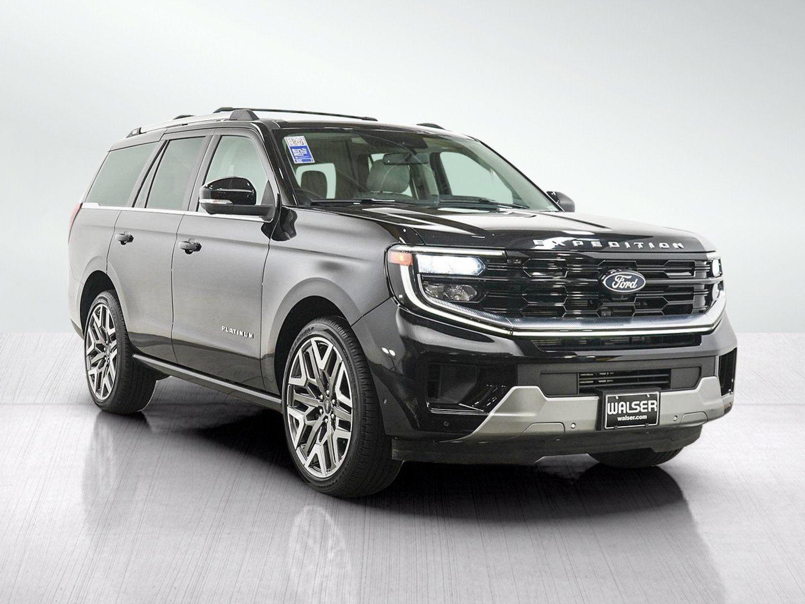 Used 2025 Ford Expedition Platinum w/ Platinum Ultimate Package AWD/4WD image 7