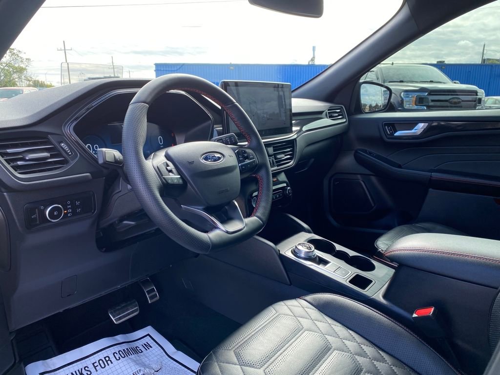 Used 2024 Ford Escape ST-Line Elite w/ Premium Technology Package image 11