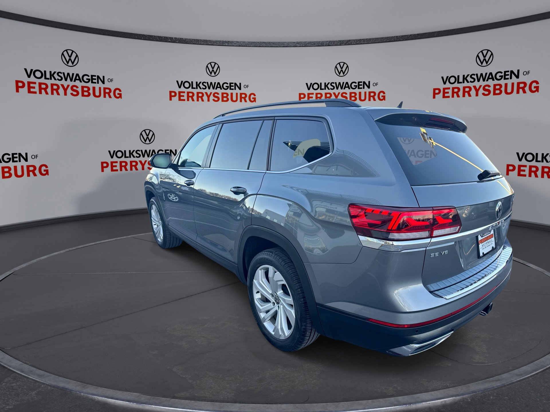 Certified 2023 Volkswagen Atlas SE image 6