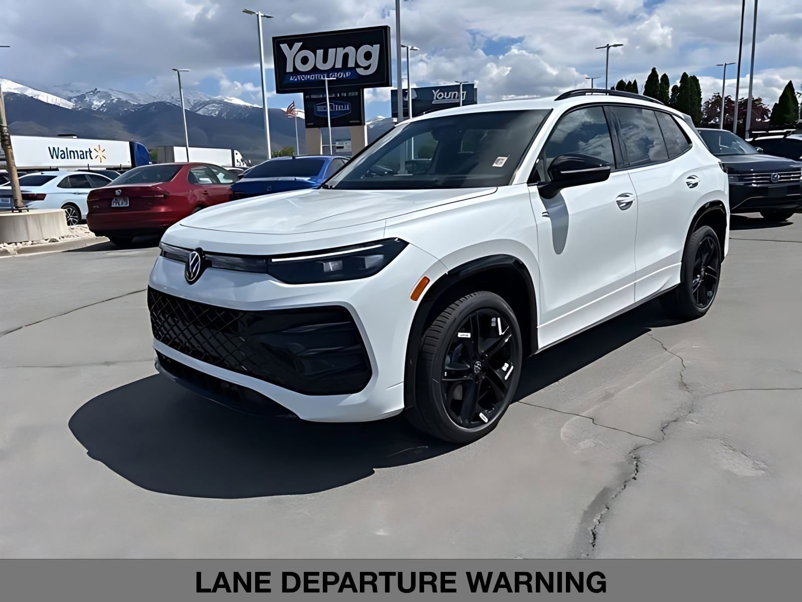 New 2026 Volkswagen Tiguan SE R-Line AWD/4WD image 7