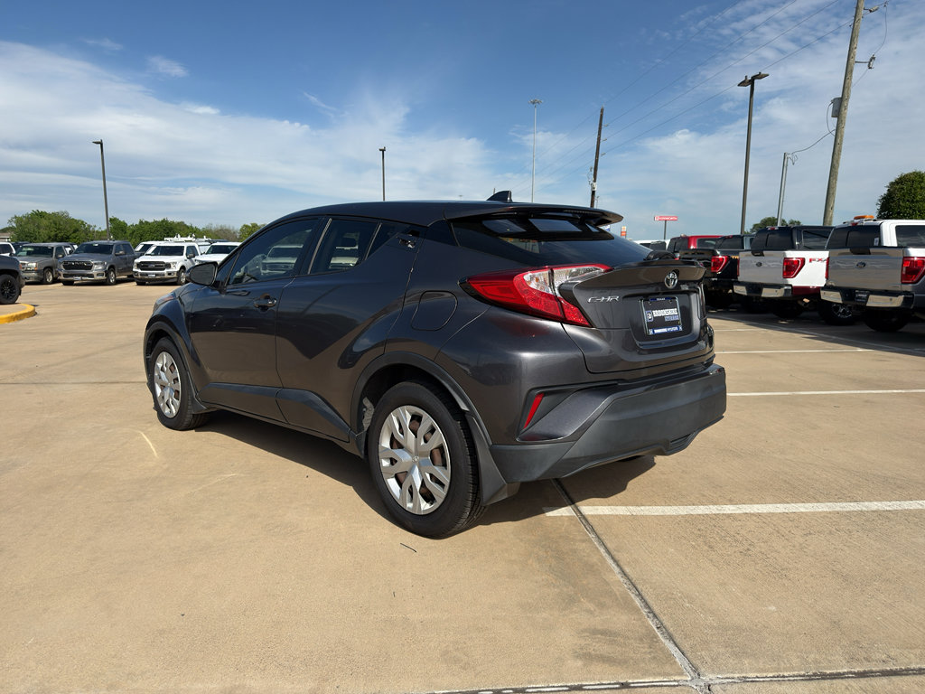 Used 2021 Toyota C-HR LE FWD image 7