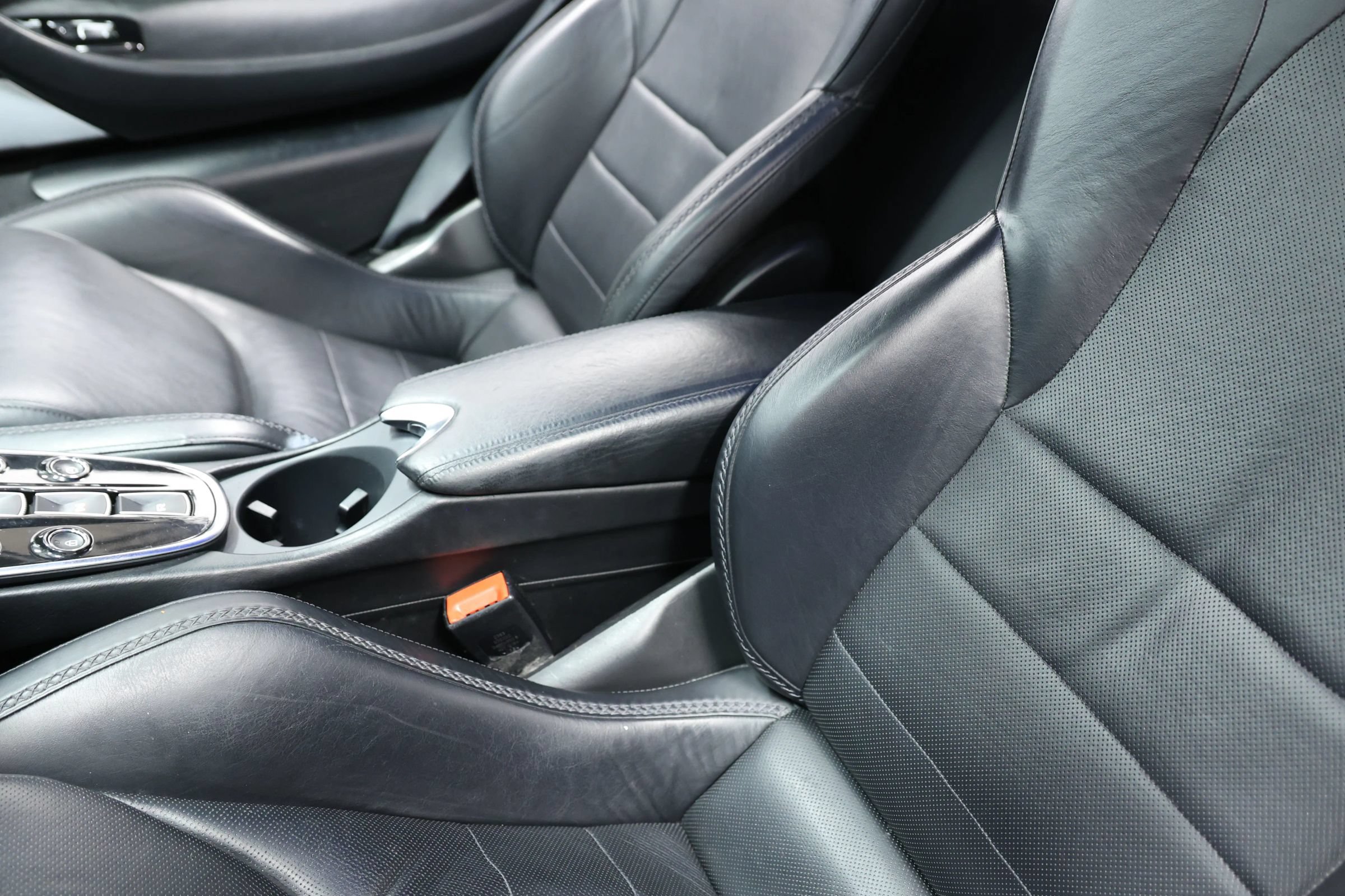 Used 2021 McLaren GT RWD image 24