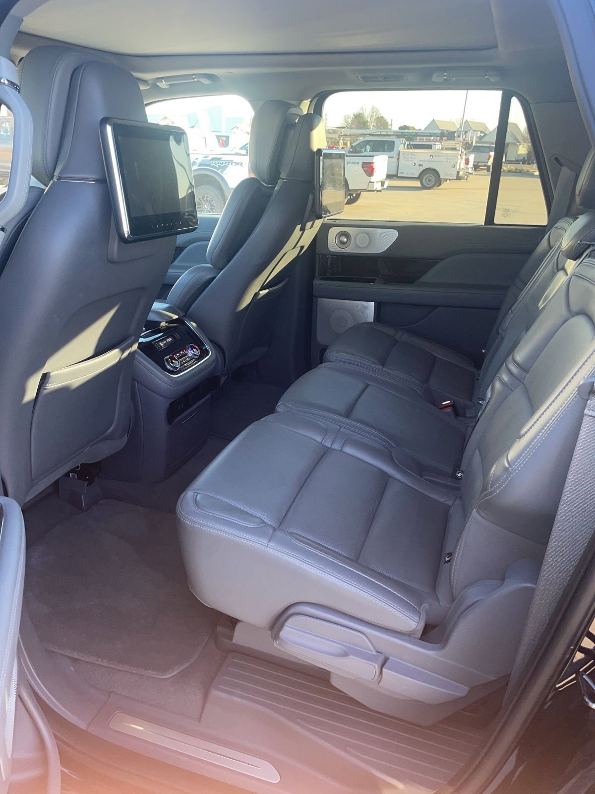 Used 2020 Lincoln Navigator L Reserve w/ Equipment Group 208A Reserve image 7