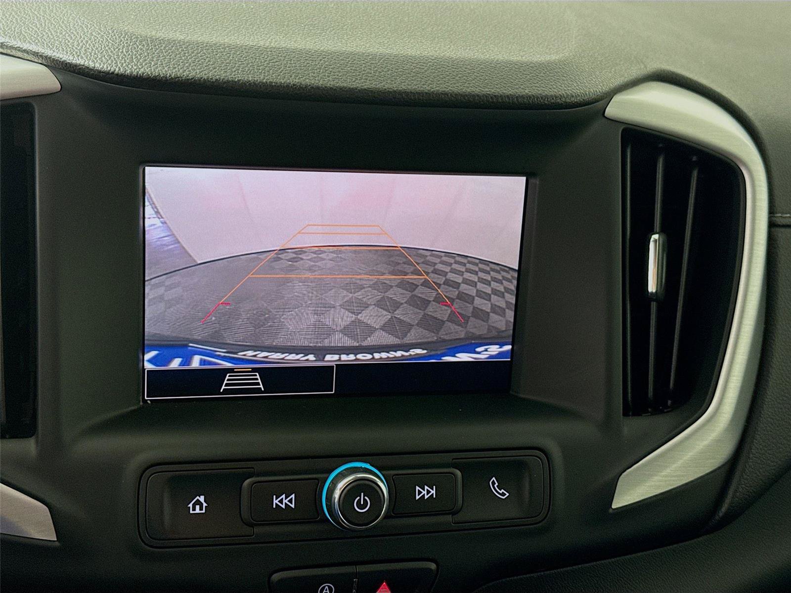 Used 2023 GMC Terrain SLE w/ Driver Convenience Package FWD image 7
