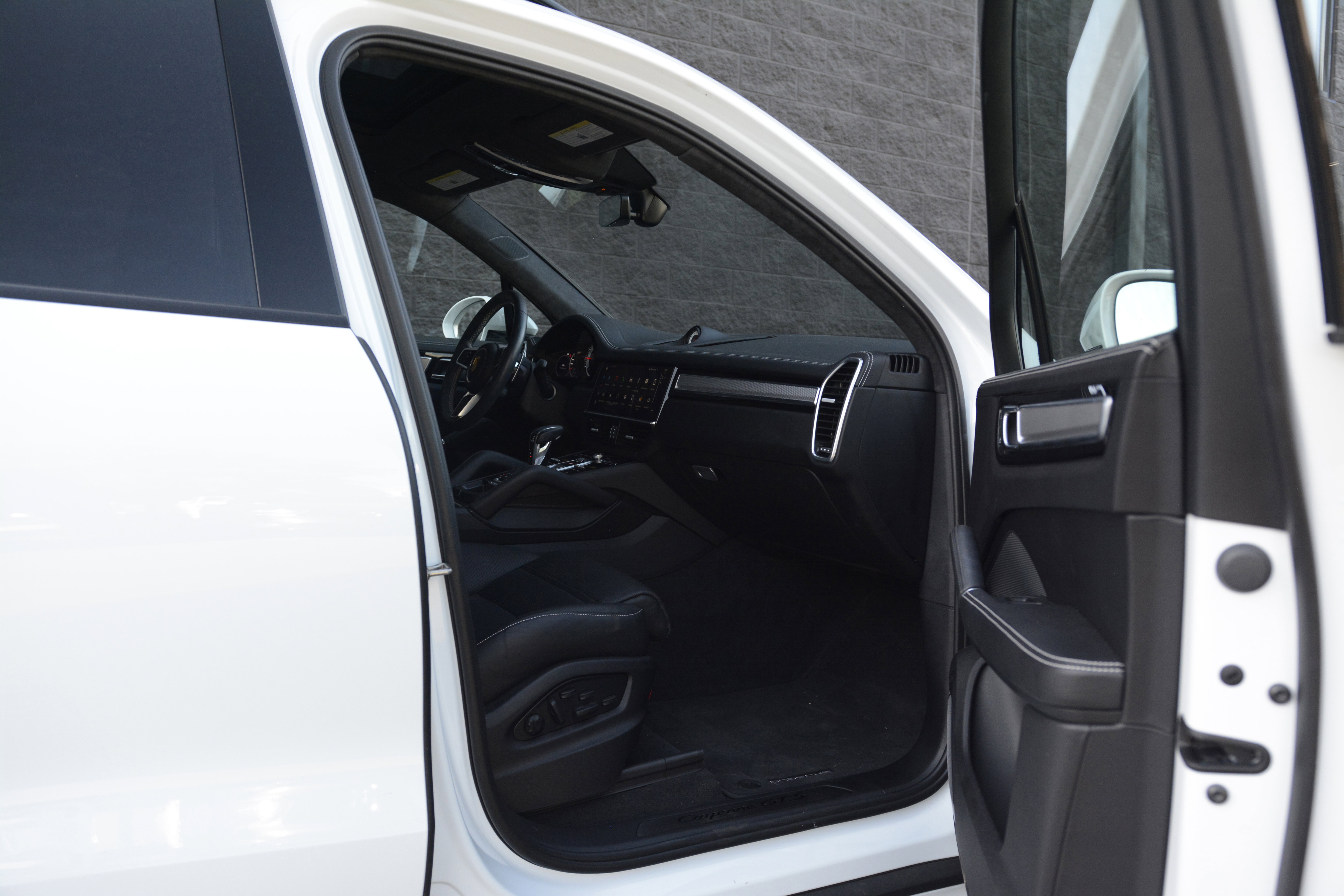 Certified 2022 Porsche Cayenne GTS AWD/4WD image 26