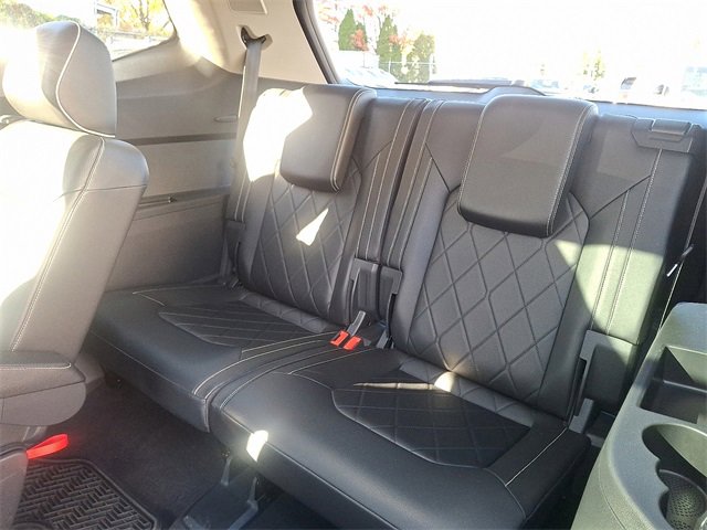 Used 2024 Volkswagen Atlas SEL Premium R-Line image 11