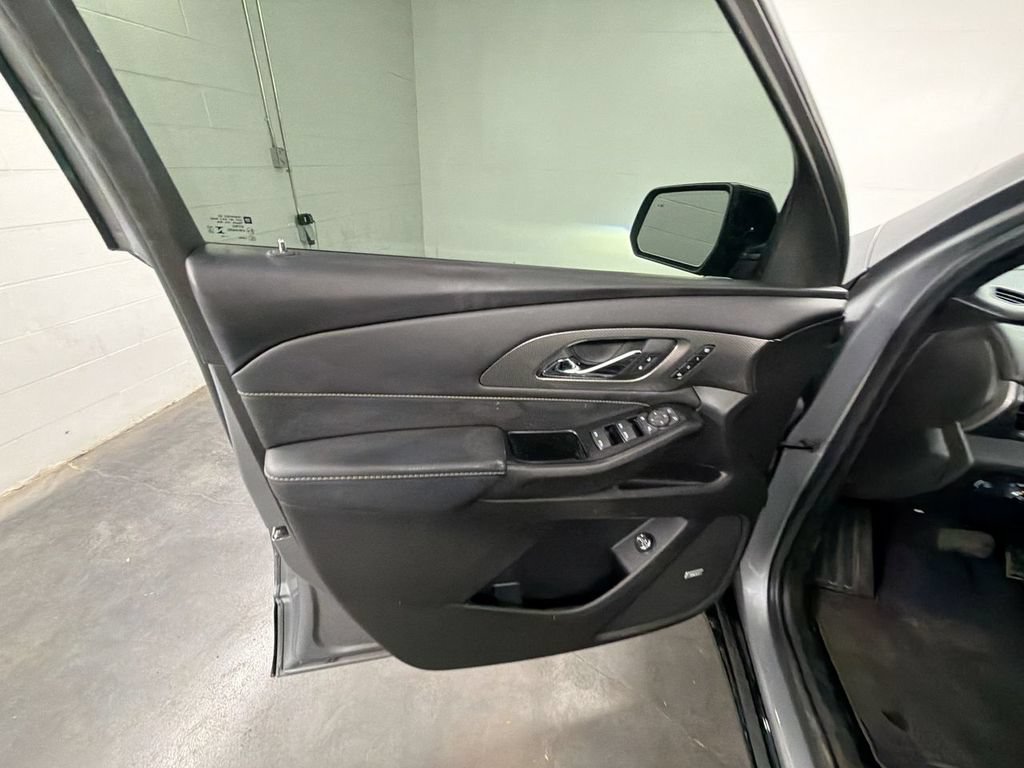 Used 2023 Chevrolet Traverse Premier w/ Redline Edition FWD image 23