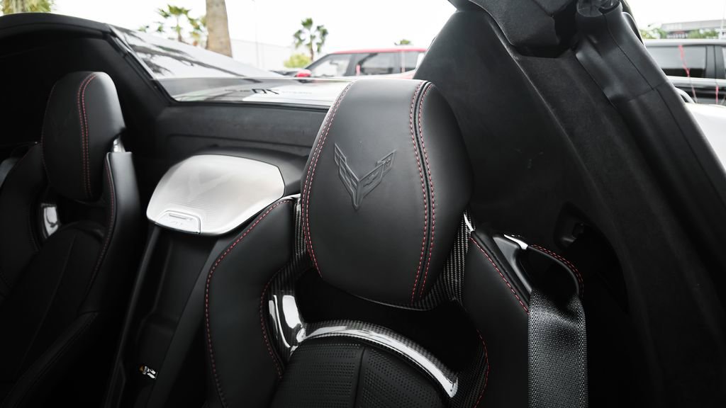 Used 2023 Chevrolet Corvette Stingray Premium Conv w/ Z51 Performance Package image 19