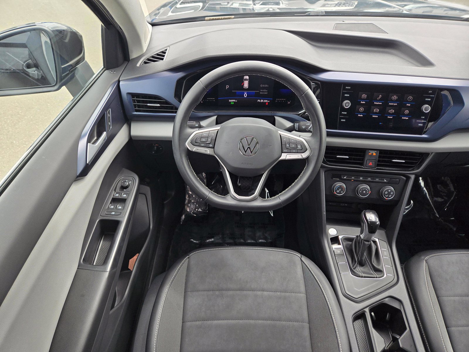 Used 2022 Volkswagen Taos SE FWD image 17