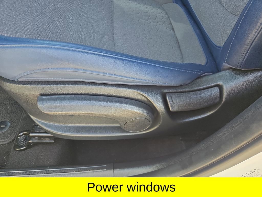 Used 2024 Kia Seltos S FWD image 16