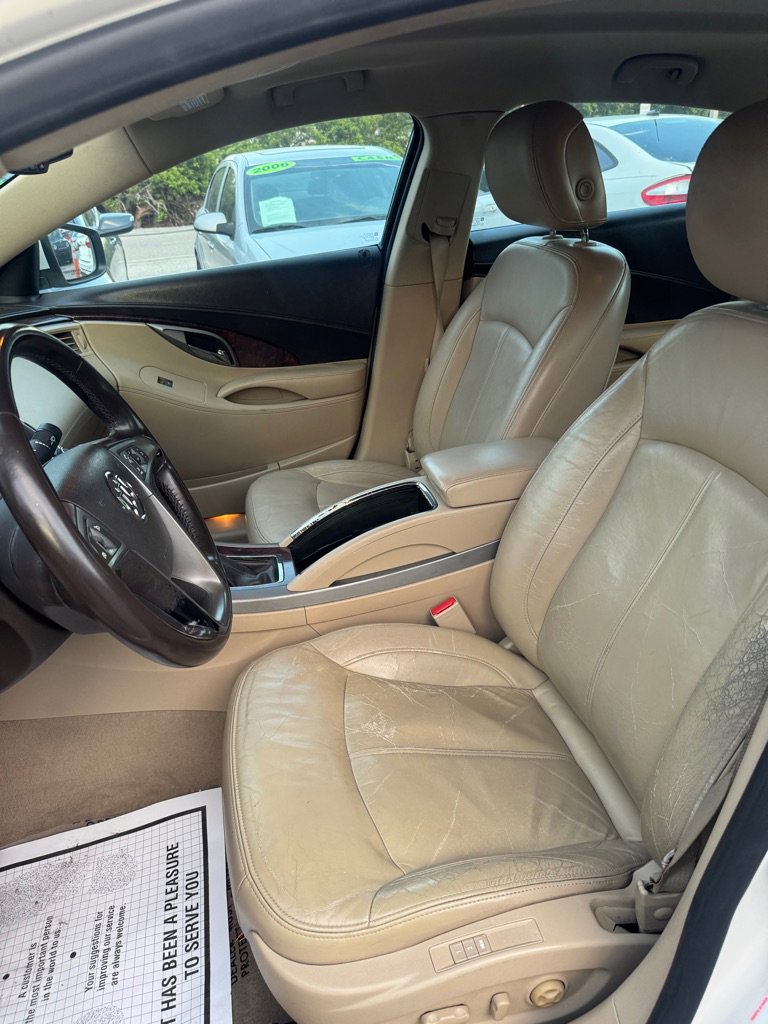 Used 2011 Buick LaCrosse CXL w/ Driver Confidence Package FWD image 7