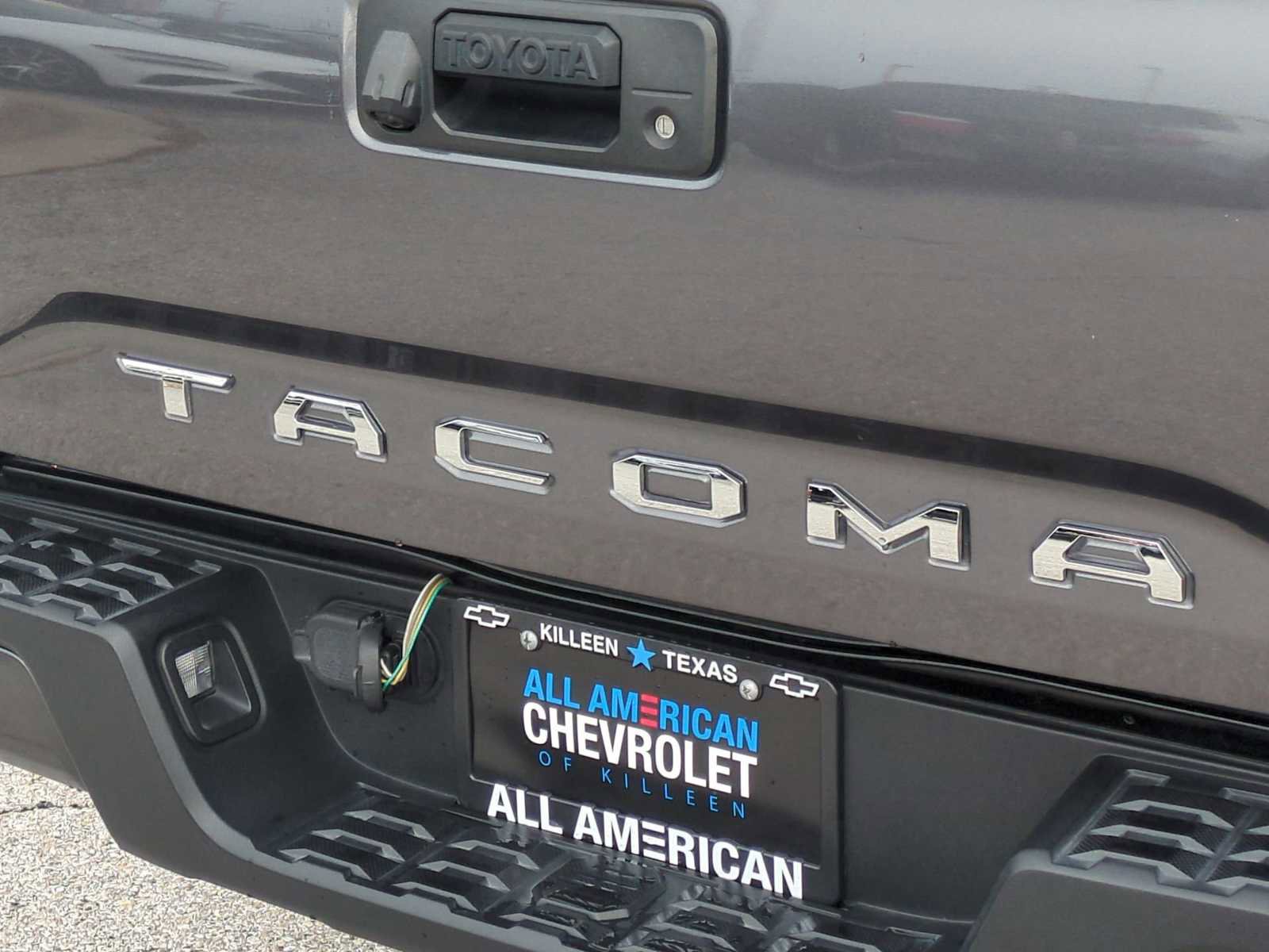 Used 2022 Toyota Tacoma SR AWD/4WD image 29