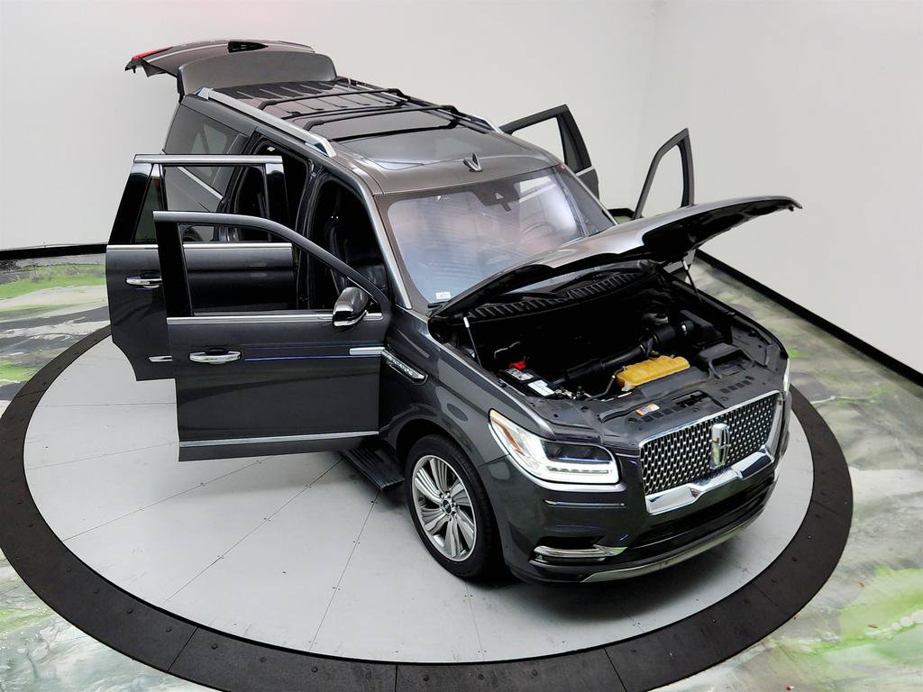 Used 2018 Lincoln Navigator L Reserve w/ Technology Package AWD/4WD image 39