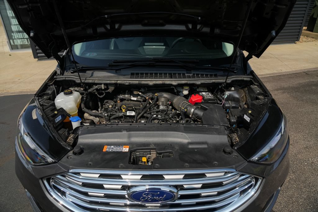 Used 2022 Ford Edge Titanium w/ Cargo Accessory Package AWD/4WD image 9