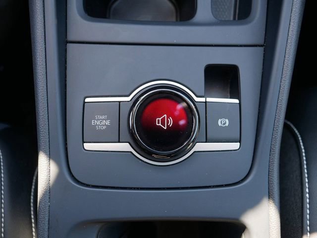 Certified 2025 Volkswagen Tiguan SE image 31