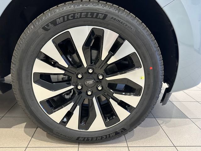 New 2026 Ford Expedition Platinum w/ Driver's Package AWD/4WD image 31