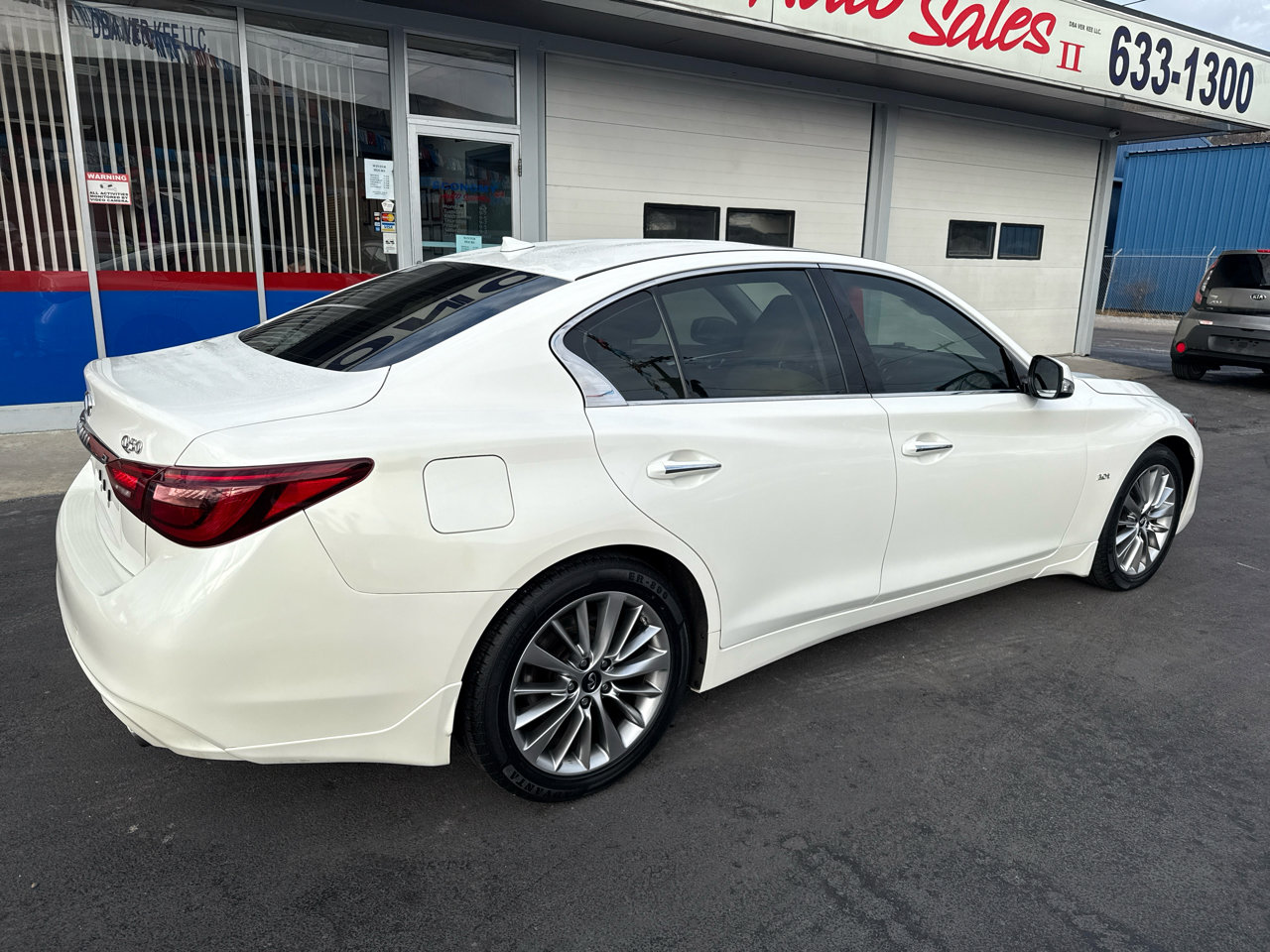 Used 2018 INFINITI Q50 Luxe w/ Essential Package (3.0T Luxe) image 3