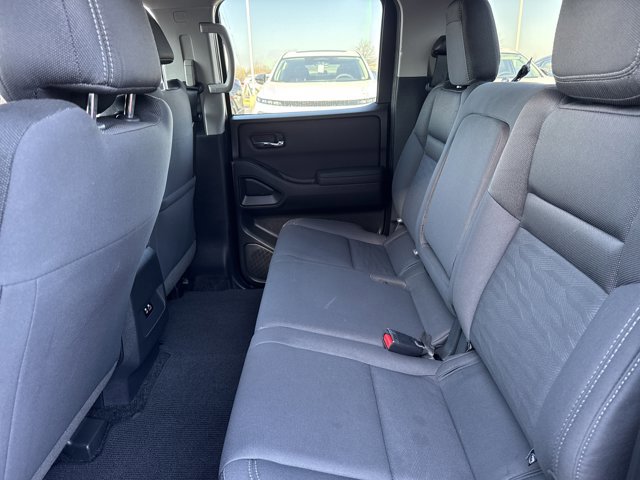 Used 2024 Nissan Frontier SV RWD image 6