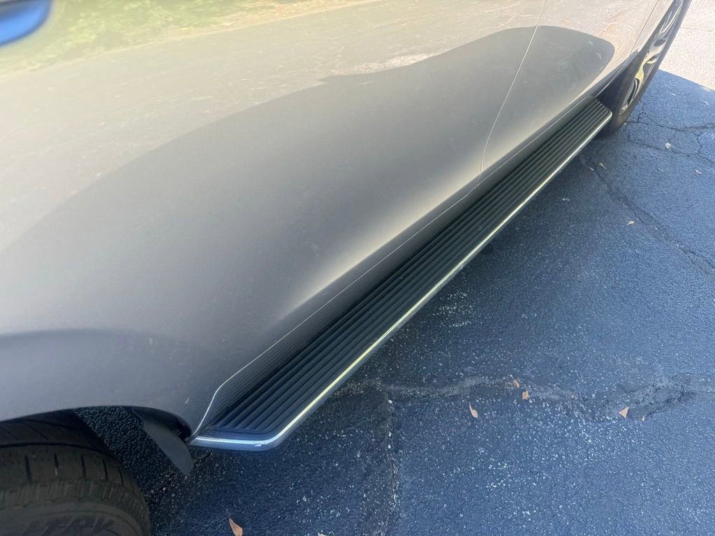 Used 2023 Ford Expedition XLT image 13