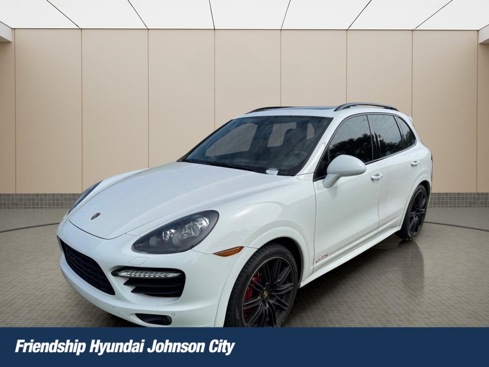 Used 2014 Porsche Cayenne GTS AWD/4WD image 1