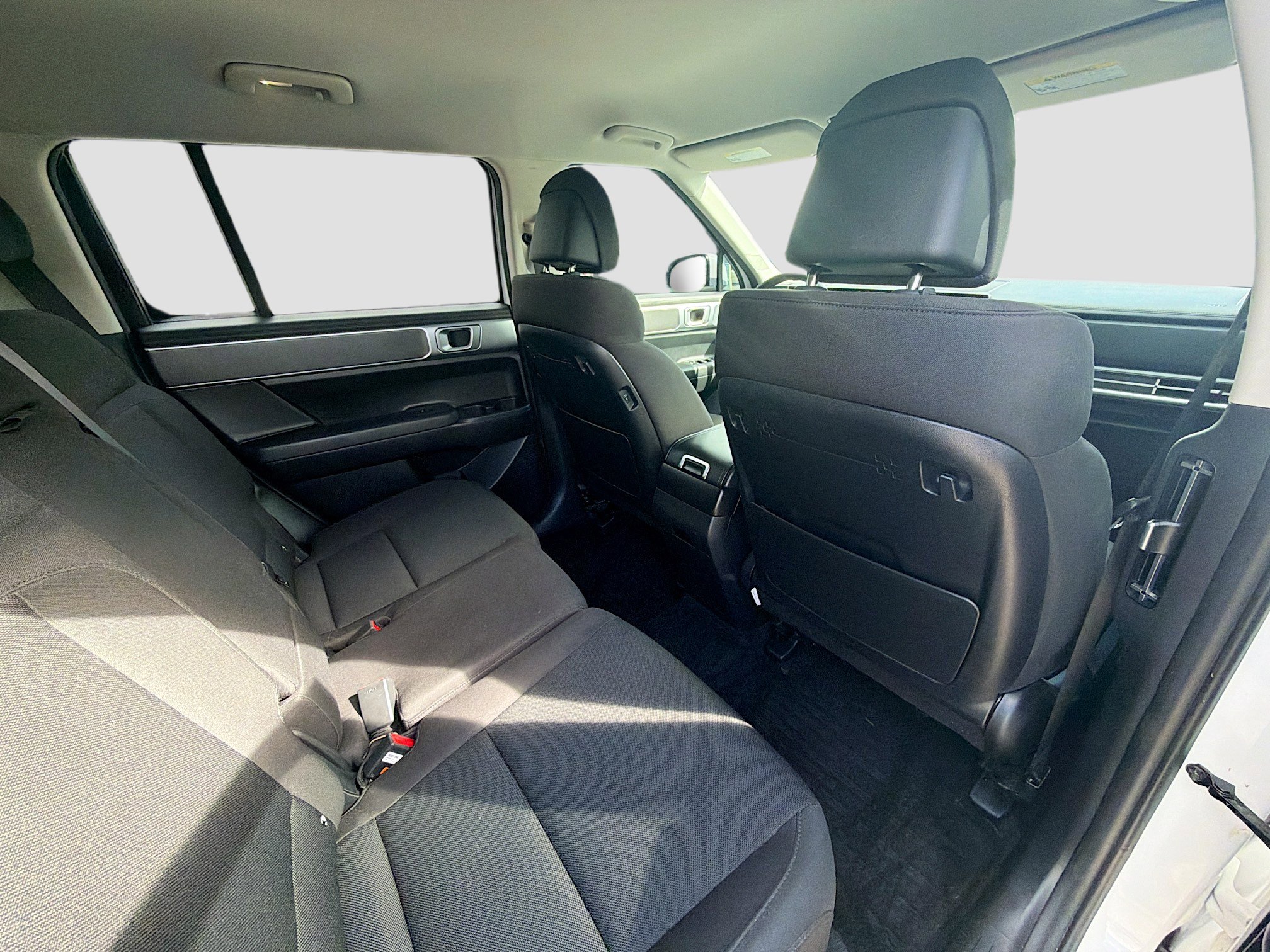 Used 2025 Hyundai Santa Fe SE FWD image 26
