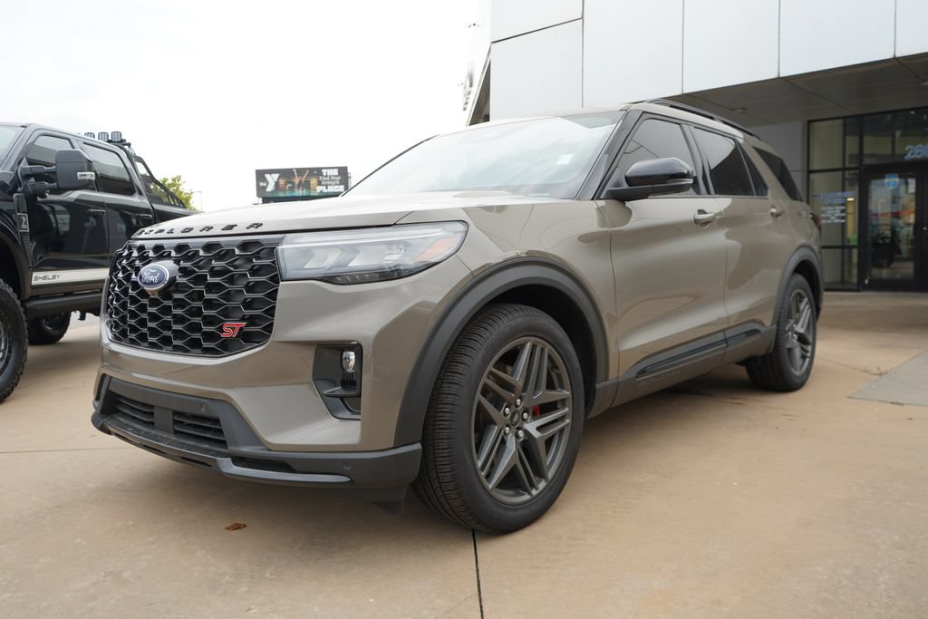 New 2026 Ford Explorer ST w/ Sun And Sound Package
