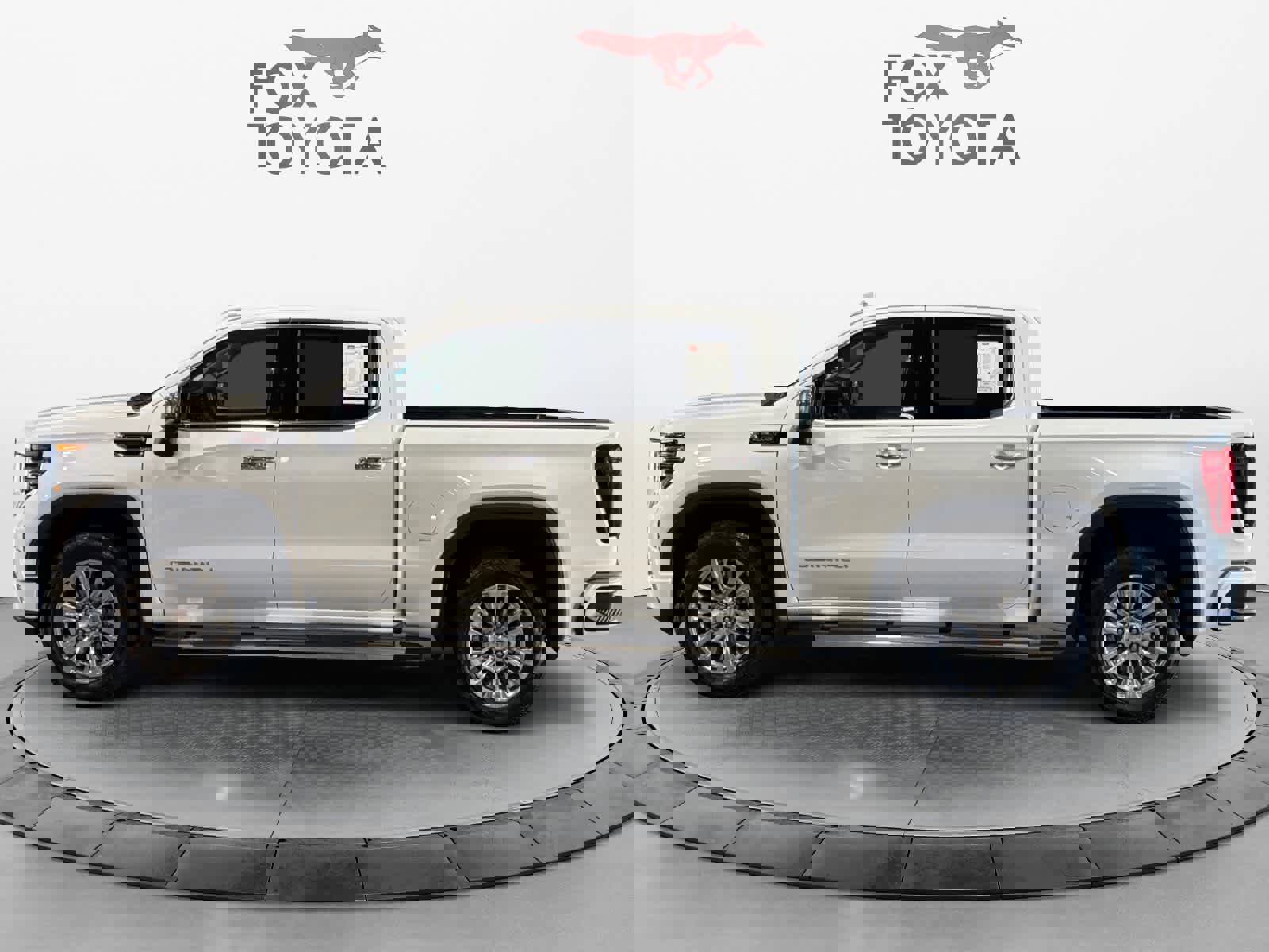 Used 2023 GMC Sierra 1500 Denali image 2