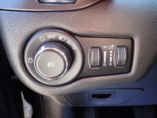 Used 2021 Jeep Cherokee Trailhawk w/ Sun, Sound & Nav Group AWD/4WD image 15