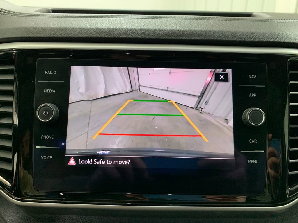 Used 2022 Volkswagen Atlas Cross Sport SEL R-Line image 7