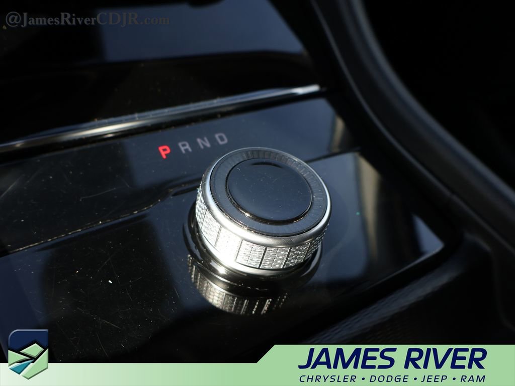 Used 2024 Jeep Grand Cherokee Laredo RWD image 36