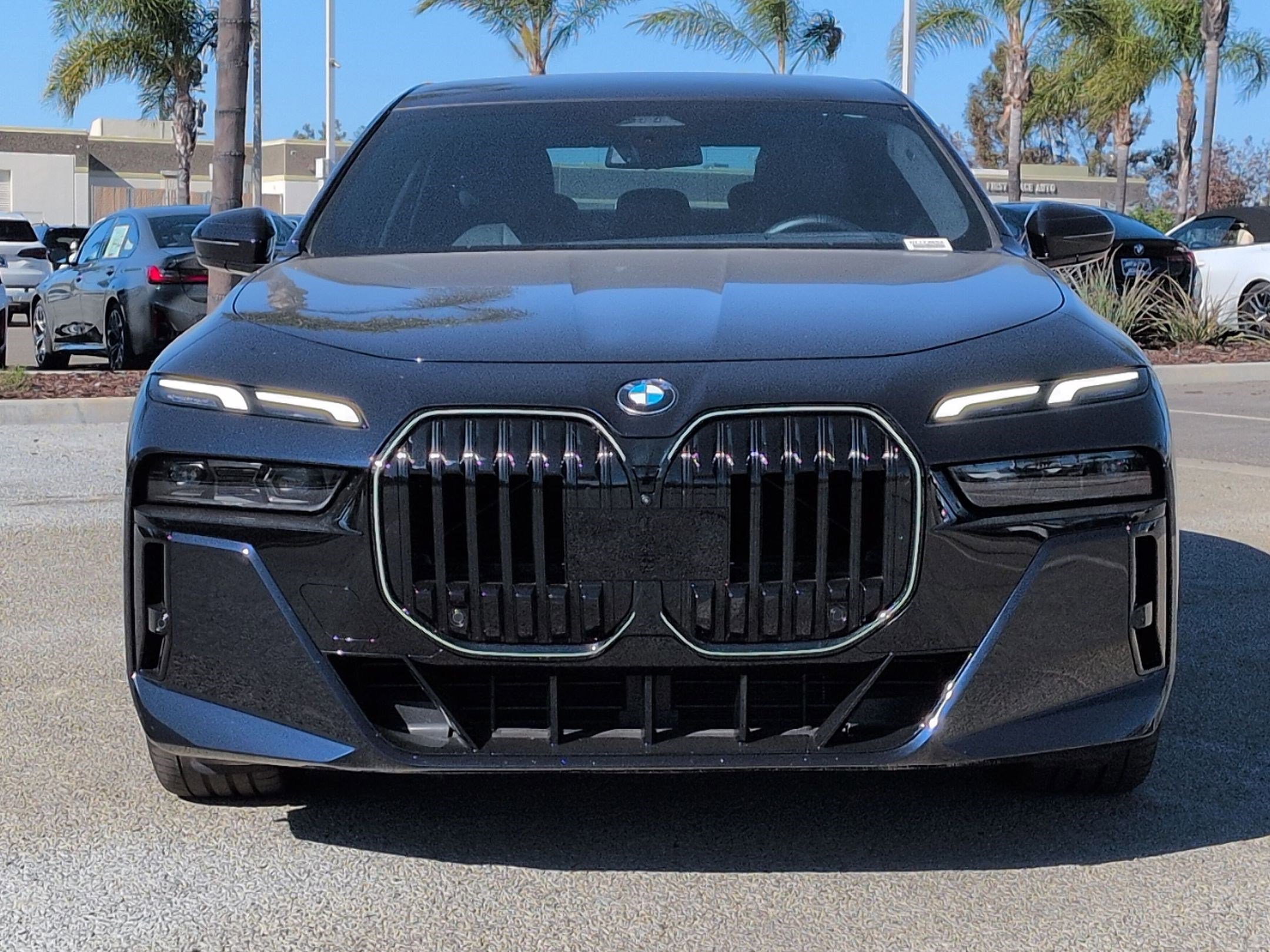 Certified 2024 BMW 760i xDrive w/ Premium Package 2 image 3