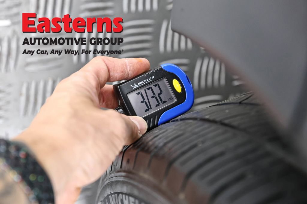 Used 2020 Chevrolet Bolt LT FWD image 28