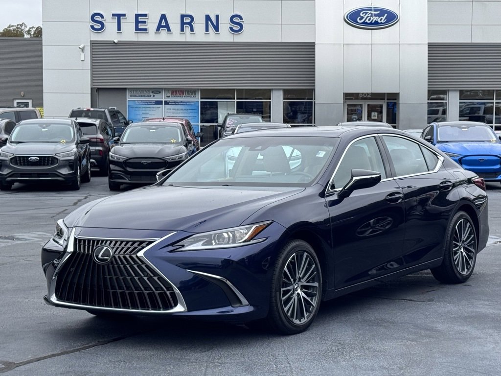 Used 2022 Lexus ES 350 w/ Premium Package image 2