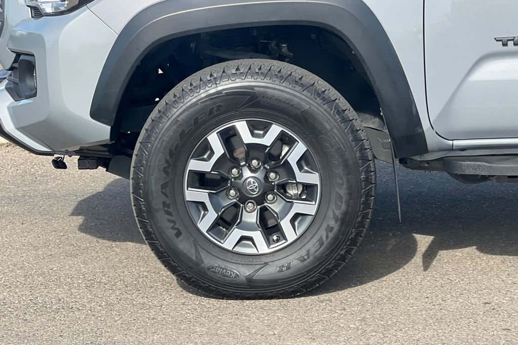 Certified 2021 Toyota Tacoma TRD Off-Road AWD/4WD image 28