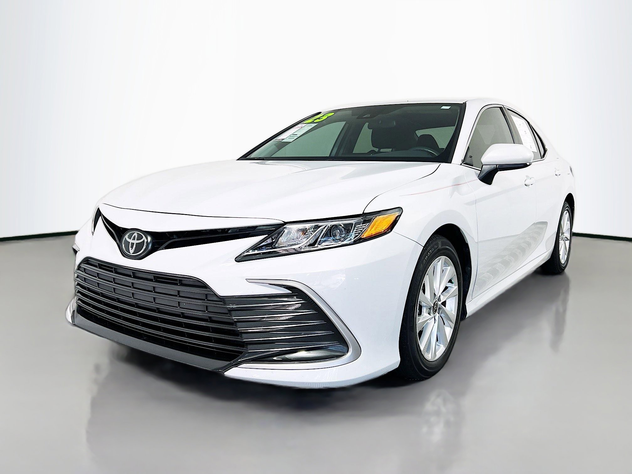 Used 2023 Toyota Camry LE FWD image 10