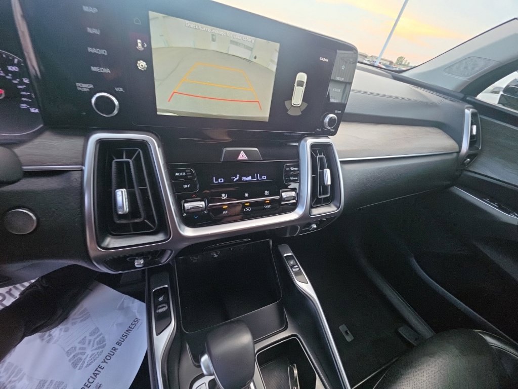 Used 2023 Kia Sorento S AWD/4WD image 19