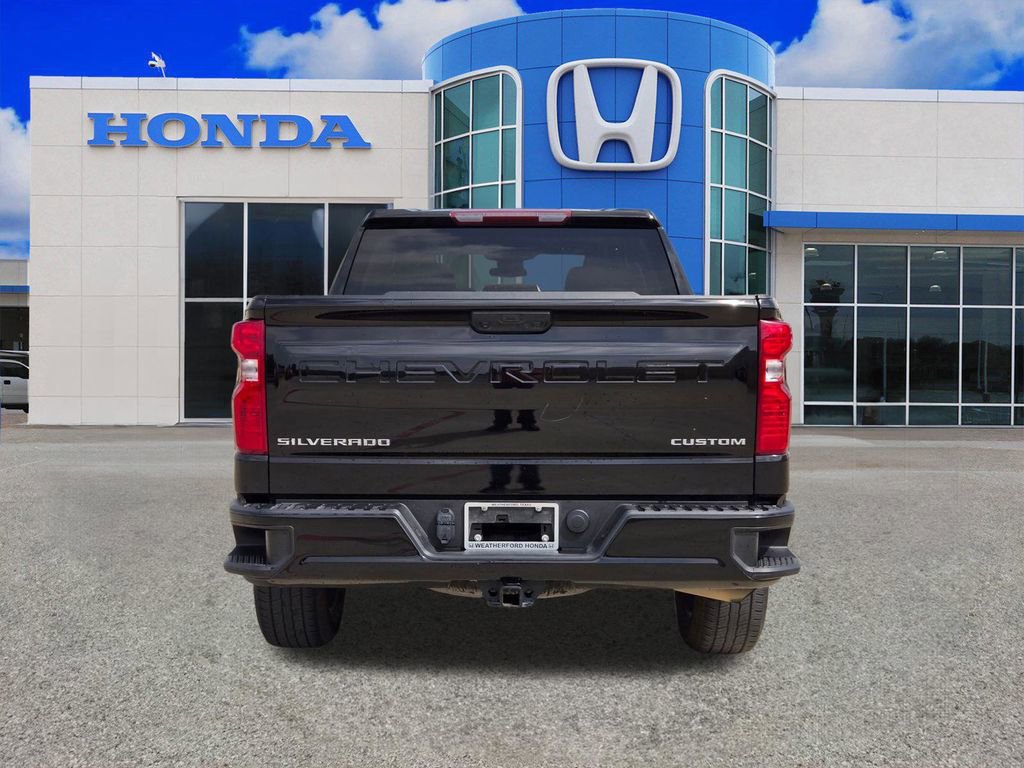 Used 2024 Chevrolet Silverado 1500 Custom RWD image 5