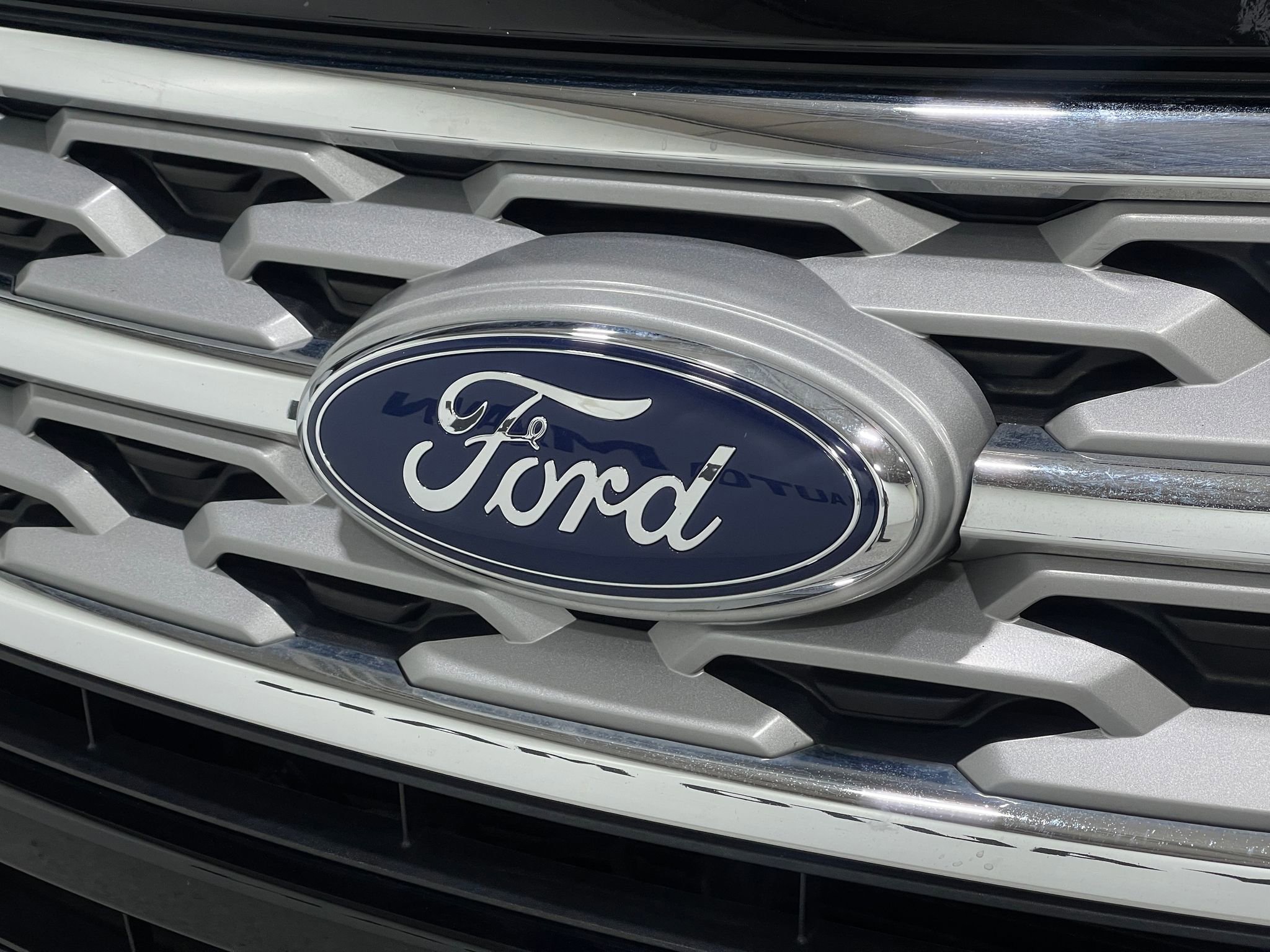 Used 2018 Ford Explorer Limited w/ Equipment Group 301A image 39