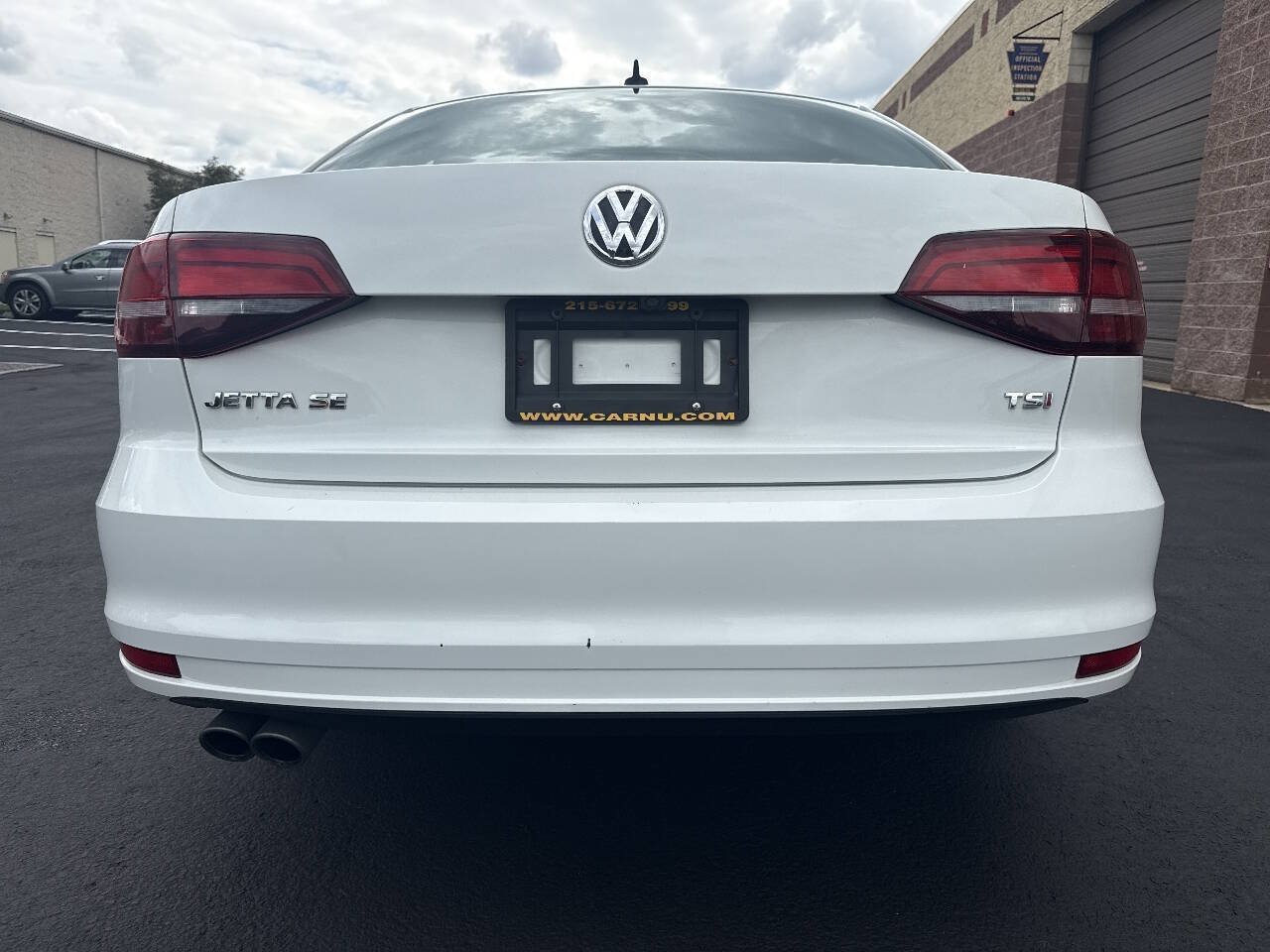 Used 2017 Volkswagen Jetta SE FWD image 16