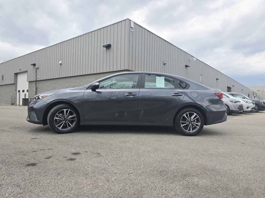 Used 2024 Kia Forte LXS FWD image 9