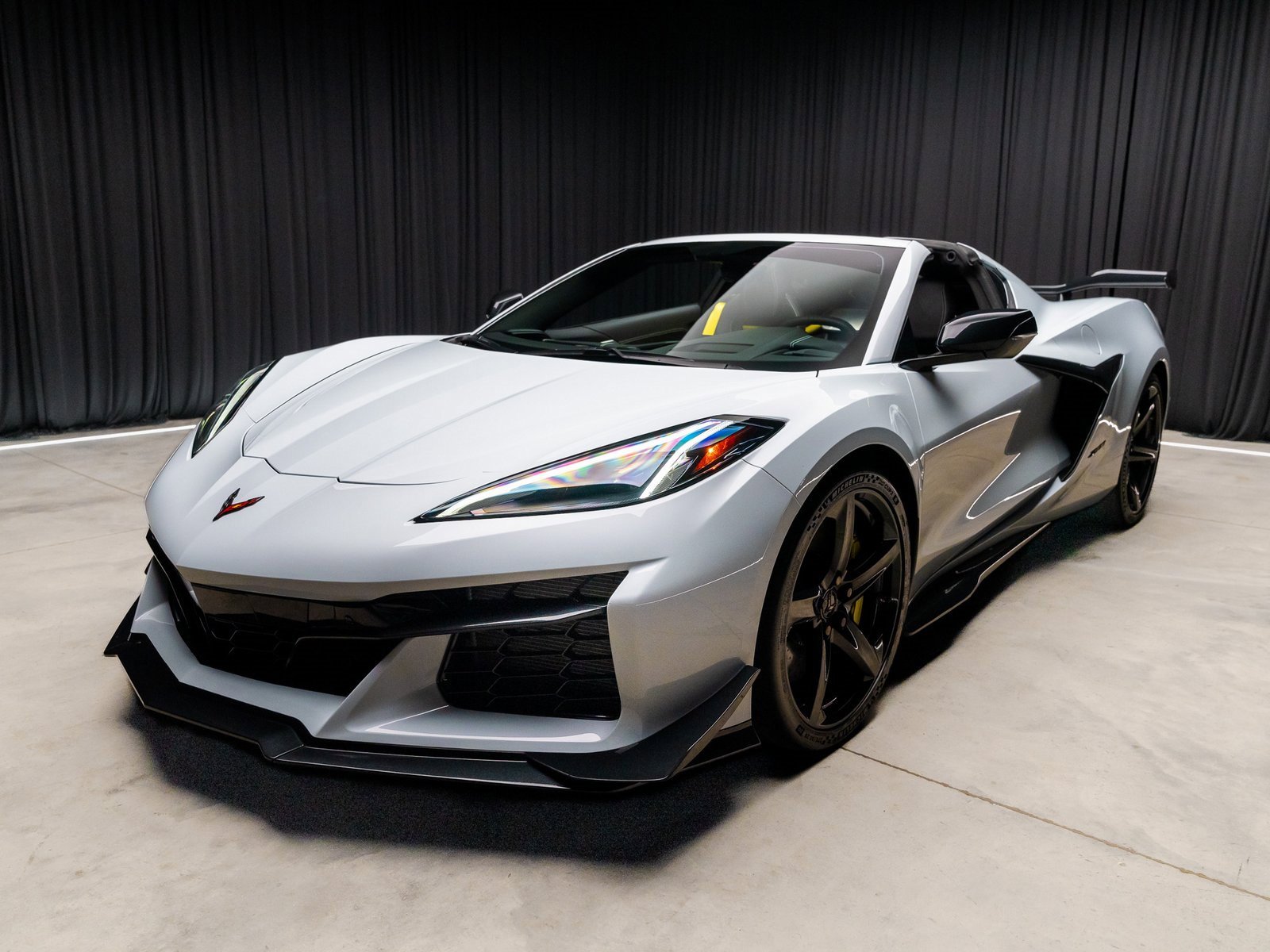 Used 2023 Chevrolet Corvette Z06 w/ Z07 Performance Package image 64