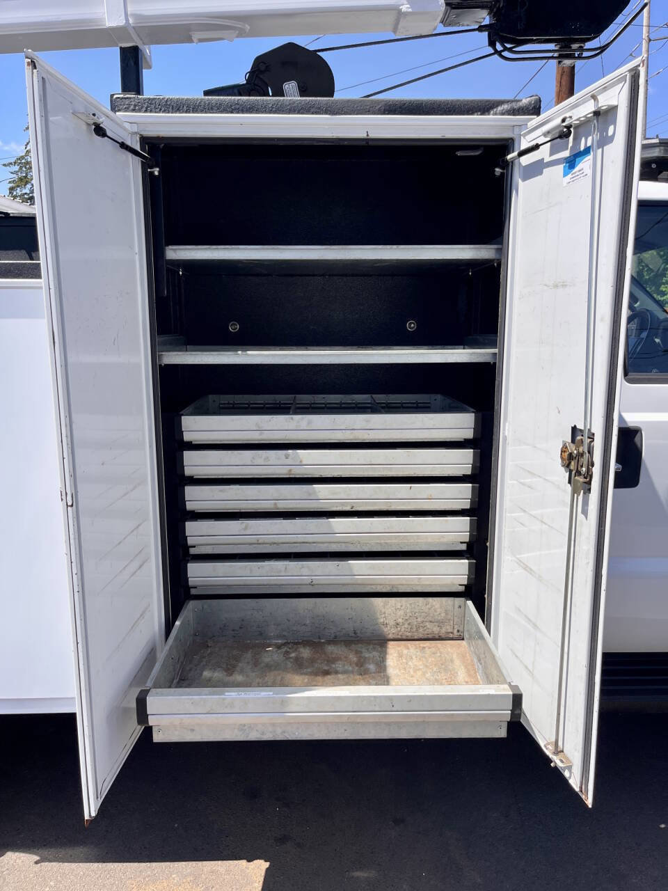 Used 2014 Ford F550 2WD Regular Cab Super Duty image 17